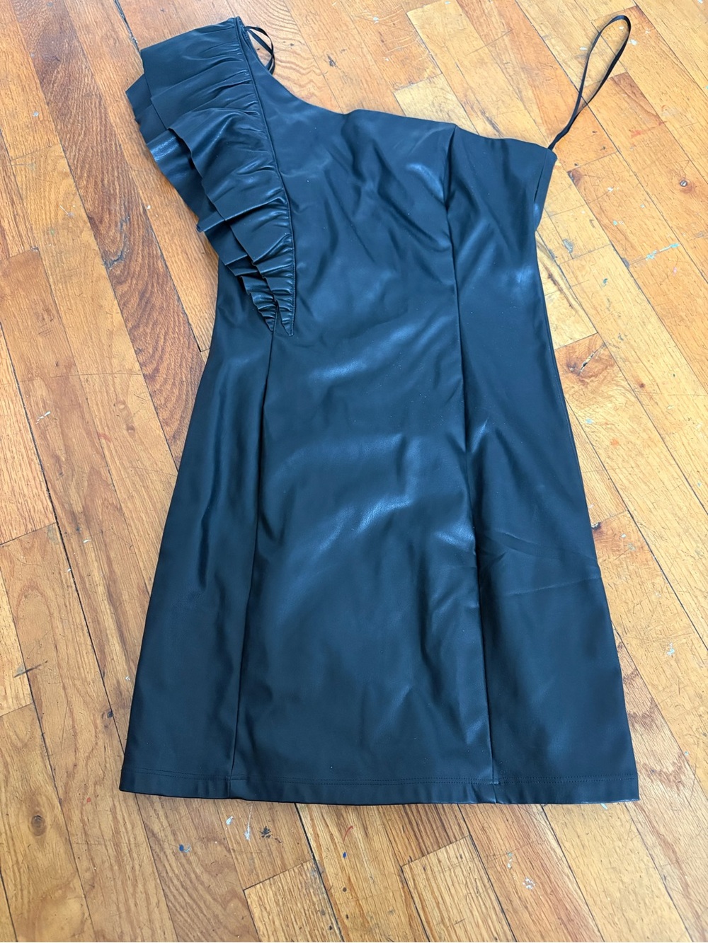 Black One-Shoulder Ruffle eco leather Mini Dress